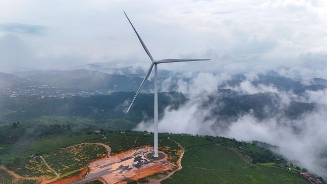 Tháo "vòng kim cô" cho điện tái tạo