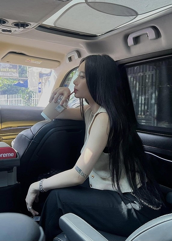 Cuộc sống độc thân, giàu có của Miu Lê ở tuổi 33 Cuộc sống độc thân, giàu có của Miu Lê ở tuổi 33