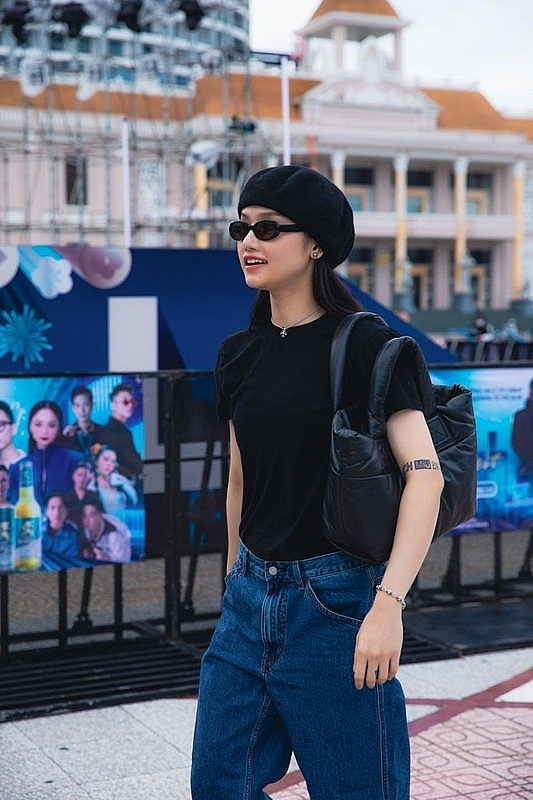 Cuộc sống độc thân, giàu có của Miu Lê ở tuổi 33 Cuộc sống độc thân, giàu có của Miu Lê ở tuổi 33