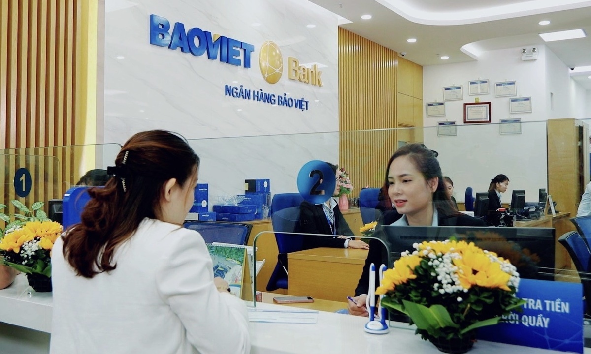 Điểm tin ngân hàng tuần qua: Hàng loạt cổ phiếu ngân hàng tăng giá mạnh Điểm tin ngân hàng tuần qua: Hàng loạt cổ phiếu ngân hàng tăng giá mạnh