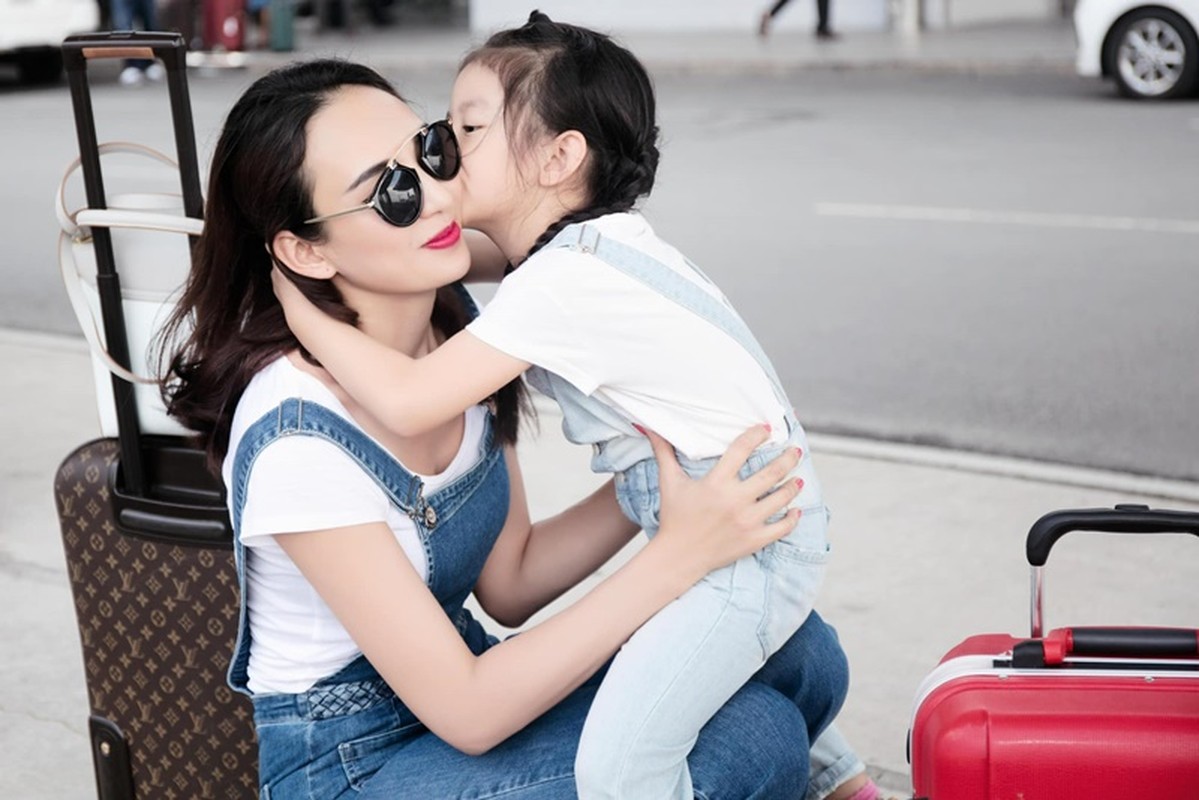 Con gái Hoa hậu Ngọc Diễm 14 tuổi xinh đẹp, du học Mỹ Con gái Hoa hậu Ngọc Diễm 14 tuổi xinh đẹp, du học Mỹ