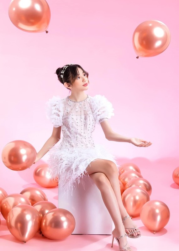 Con gái Hoa hậu Ngọc Diễm 14 tuổi xinh đẹp, du học Mỹ Con gái Hoa hậu Ngọc Diễm 14 tuổi xinh đẹp, du học Mỹ