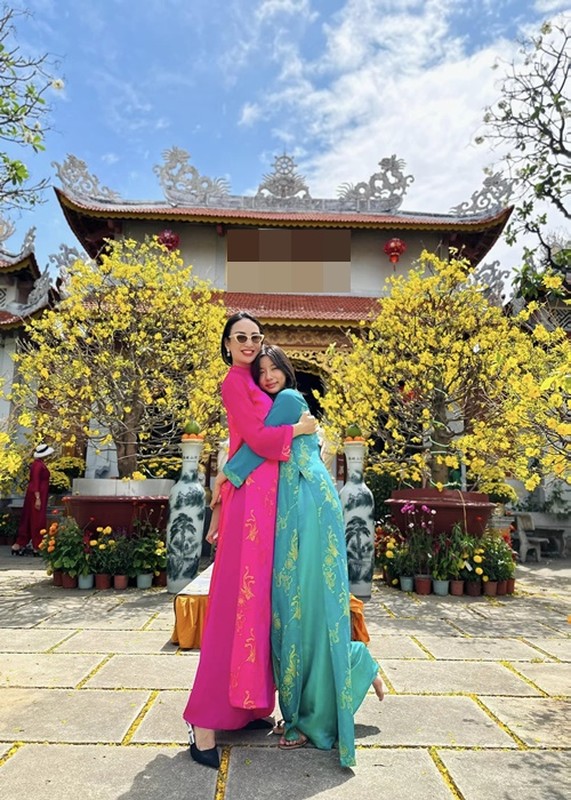 Con gái Hoa hậu Ngọc Diễm 14 tuổi xinh đẹp, du học Mỹ Con gái Hoa hậu Ngọc Diễm 14 tuổi xinh đẹp, du học Mỹ