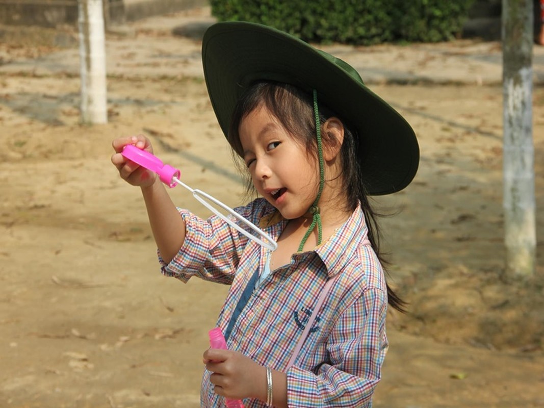 Con gái Hoa hậu Ngọc Diễm 14 tuổi xinh đẹp, du học Mỹ Con gái Hoa hậu Ngọc Diễm 14 tuổi xinh đẹp, du học Mỹ