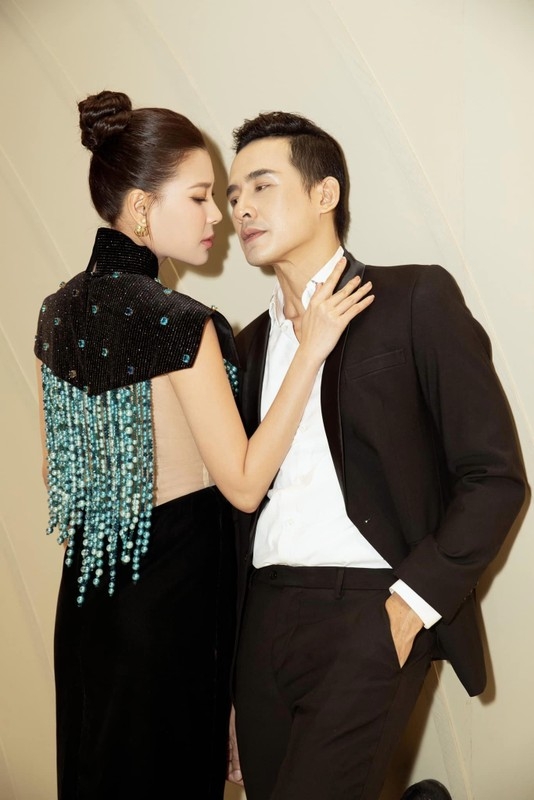 Kỳ Duyên khoe dáng thon, Mai Phương Thuý mặc gợi cảm lộ vòng eo