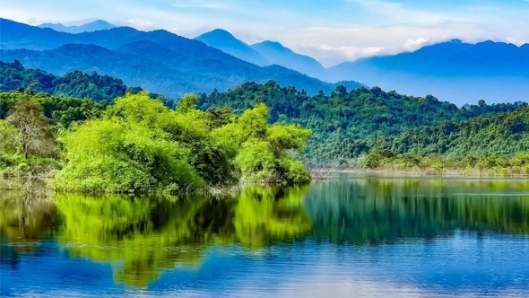 Phát triển du lịch sinh thái bền vững tại Vườn quốc gia Vũ Quang