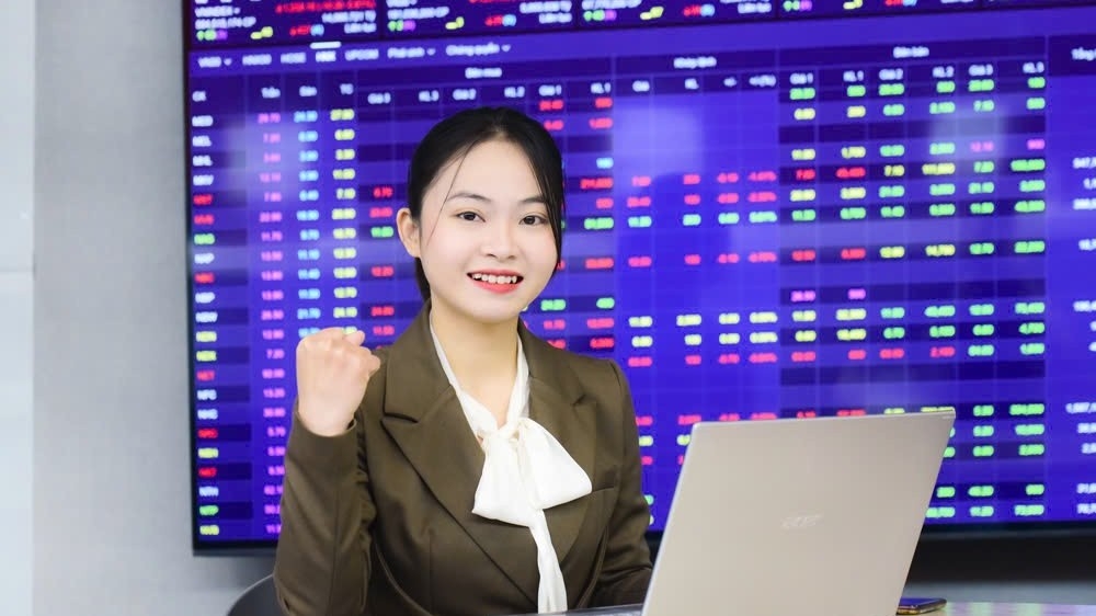 Thị trường chứng khoán ngày 25/7: VN-Index thiết lập kỷ lục mới, vượt mốc 1.531 điểm Thị trường chứng khoán ngày 25/7: VN-Index thiết lập kỷ lục mới, vượt mốc 1.531 điểm