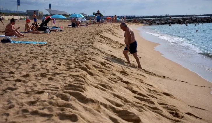 Bãi biển tại Tây Ban Nha bị xâm thực mạnh Bãi biển tại Tây Ban Nha bị xâm thực mạnh