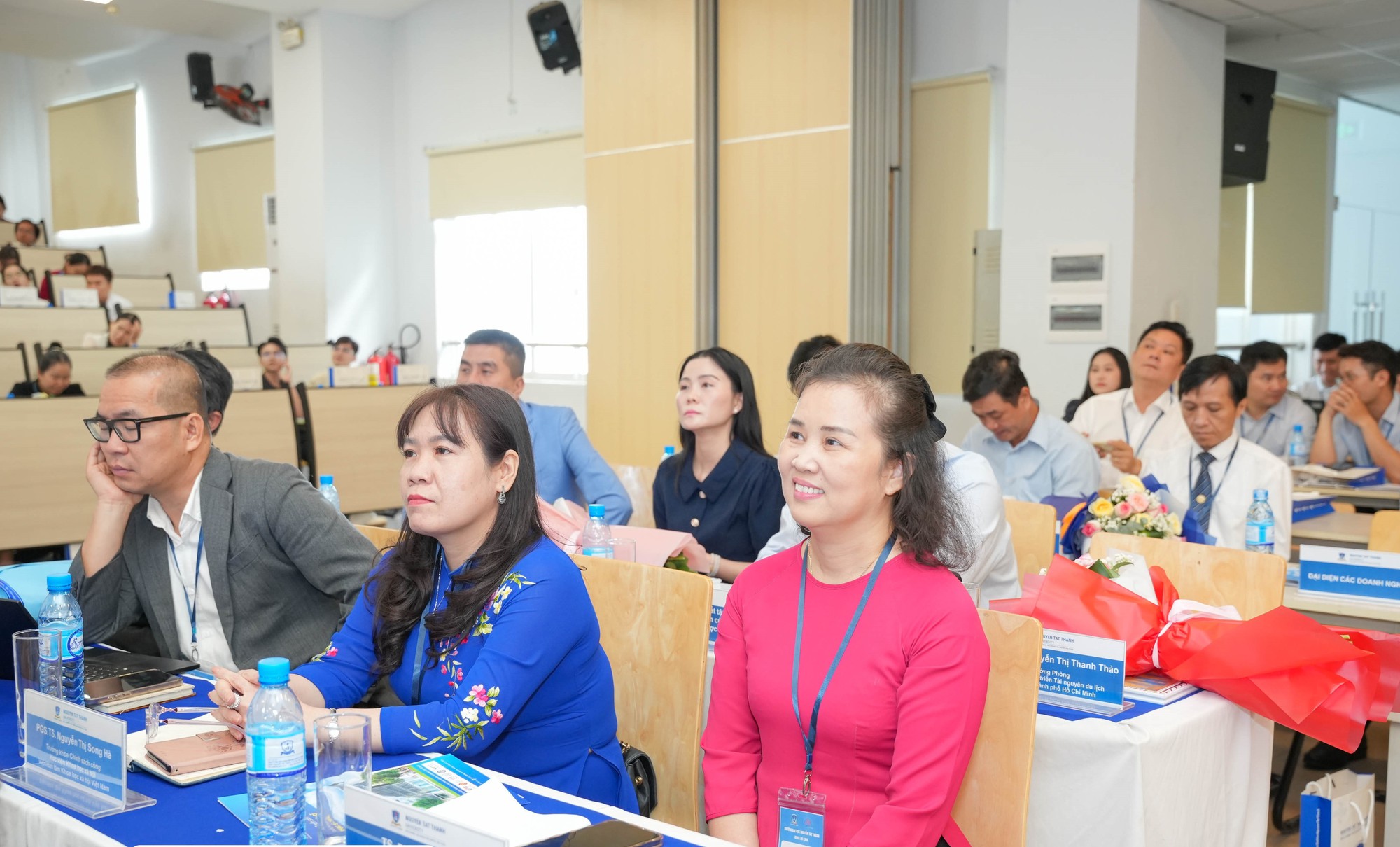 Tìm giải pháp về khai thác giá trị văn hóa trong phát triển sản phẩm du lịch đặc thù Tìm giải pháp về khai thác giá trị văn hóa trong phát triển sản phẩm du lịch đặc thù