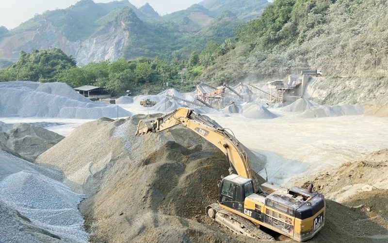 Lào Cai nghiên cứu tận dụng cát bồi lắng hồ thủy điện làm vật liệu xây dựng