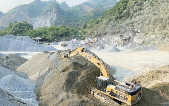 Lào Cai nghiên cứu tận dụng cát bồi lắng hồ thủy điện làm vật liệu xây dựng