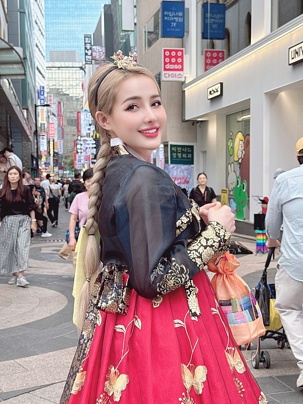 “Hot girl thị phi” Ngân 98 tiết lộ chi phí phẫu thuật thẩm mỹ “Hot girl thị phi” Ngân 98 tiết lộ chi phí phẫu thuật thẩm mỹ