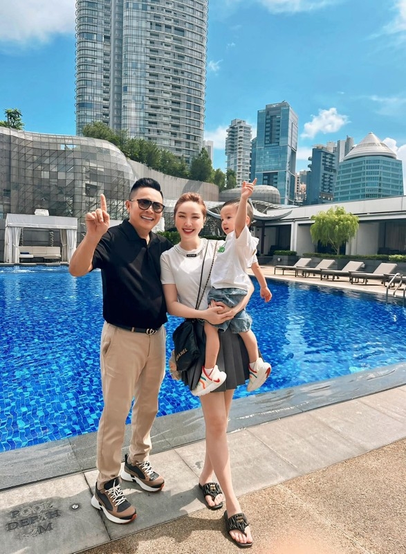 Đỗ Thị Hà du lịch Singapore, Khả Ngân tái xuất mạng xã hội Đỗ Thị Hà du lịch Singapore, Khả Ngân tái xuất mạng xã hội