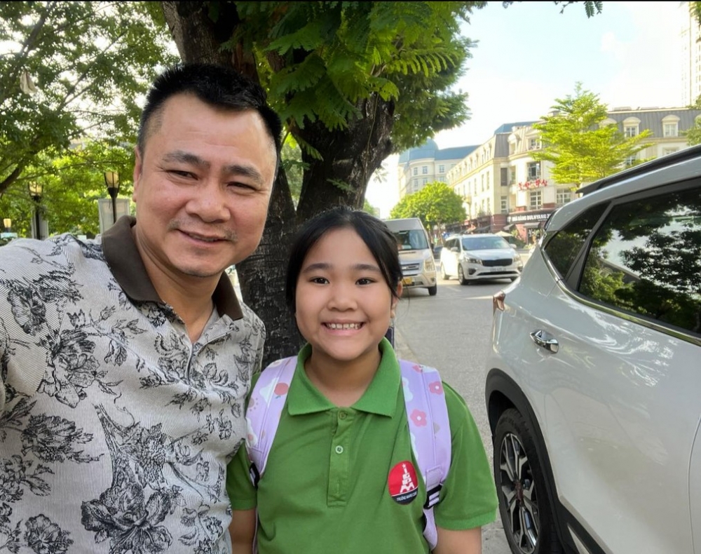 Đỗ Thị Hà du lịch Singapore, Khả Ngân tái xuất mạng xã hội Đỗ Thị Hà du lịch Singapore, Khả Ngân tái xuất mạng xã hội