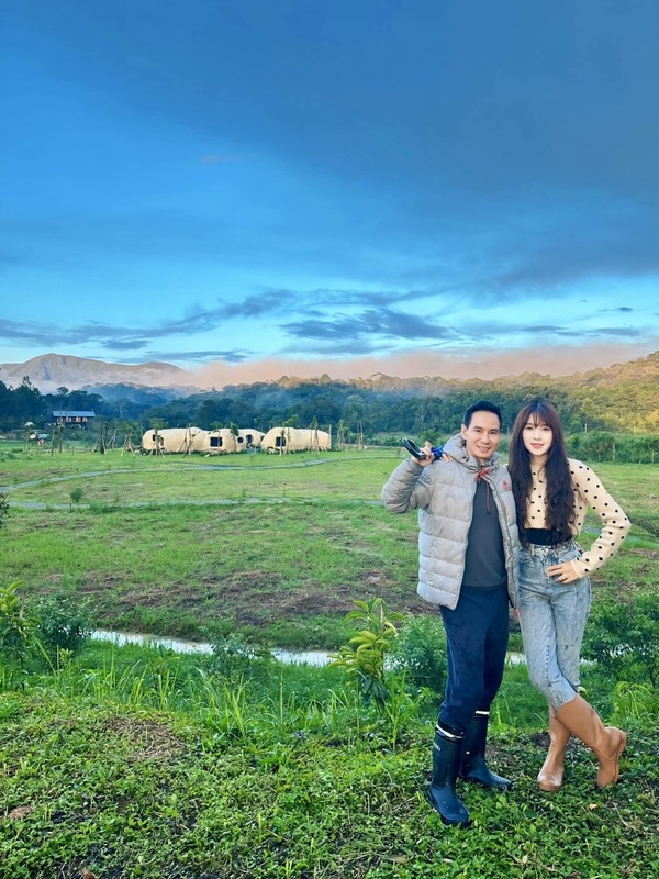 Đỗ Thị Hà du lịch Singapore, Khả Ngân tái xuất mạng xã hội Đỗ Thị Hà du lịch Singapore, Khả Ngân tái xuất mạng xã hội