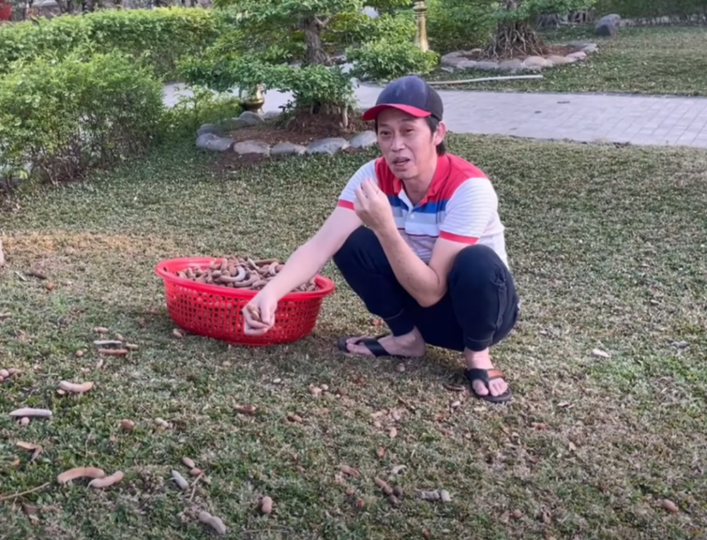 Cuộc sống của Hoài Linh trong nhà thờ Tổ nghiệp trăm tỷ Cuộc sống của Hoài Linh trong nhà thờ Tổ nghiệp trăm tỷ