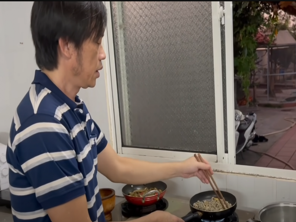 Cuộc sống của Hoài Linh trong nhà thờ Tổ nghiệp trăm tỷ Cuộc sống của Hoài Linh trong nhà thờ Tổ nghiệp trăm tỷ