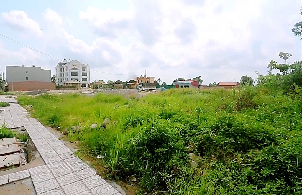 Điểm tin Xây dựng - bất động sản ngày 23/8: Tại sao huyện Hoài Đức tạm dừng phiên đấu giá đất ngày 26/8? Điểm tin Xây dựng - bất động sản ngày 23/8: Tại sao huyện Hoài Đức tạm dừng phiên đấu giá đất ngày 26/8?