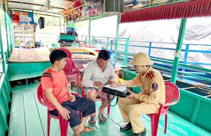 Tuyên Quang bảo đảm an toàn giao thông đường thủy mùa mưa bão Tuyên Quang bảo đảm an toàn giao thông đường thủy mùa mưa bão