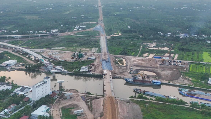 Giải pháp nào thay thế khi nguồn cát sông đang suy giảm?