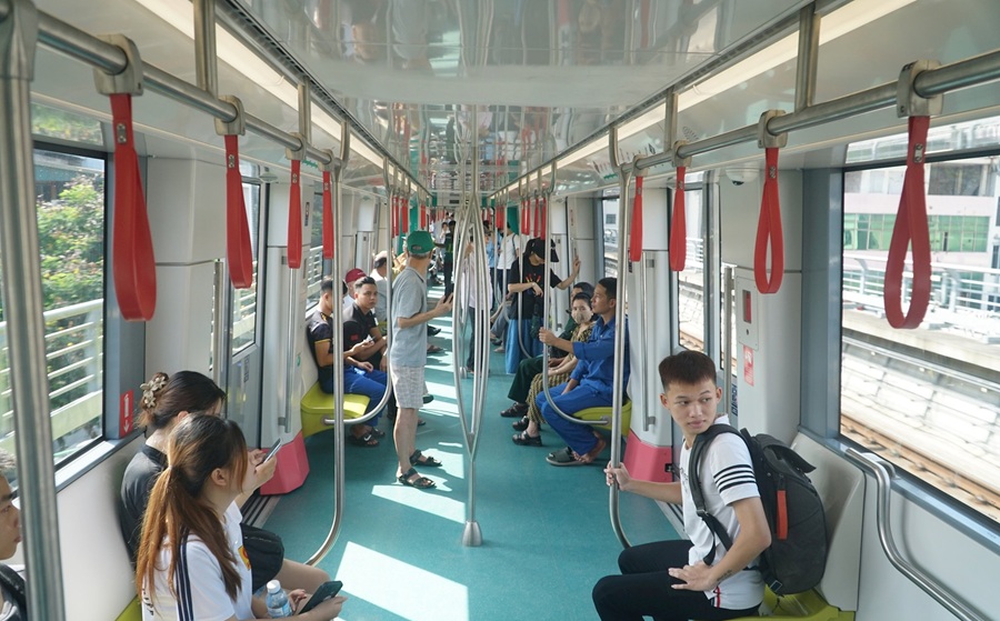 Đẩy mạnh triển khai chính sách hỗ trợ chuyển đổi phương tiện giao thông xanh
