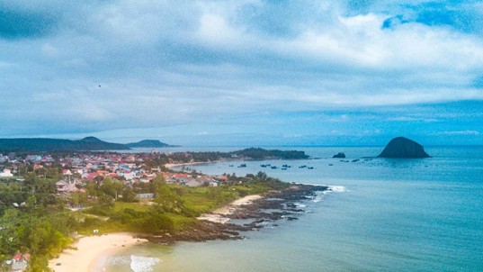 Phát triển các ngành kinh tế biển theo hướng hiện đại, xanh, thông minh