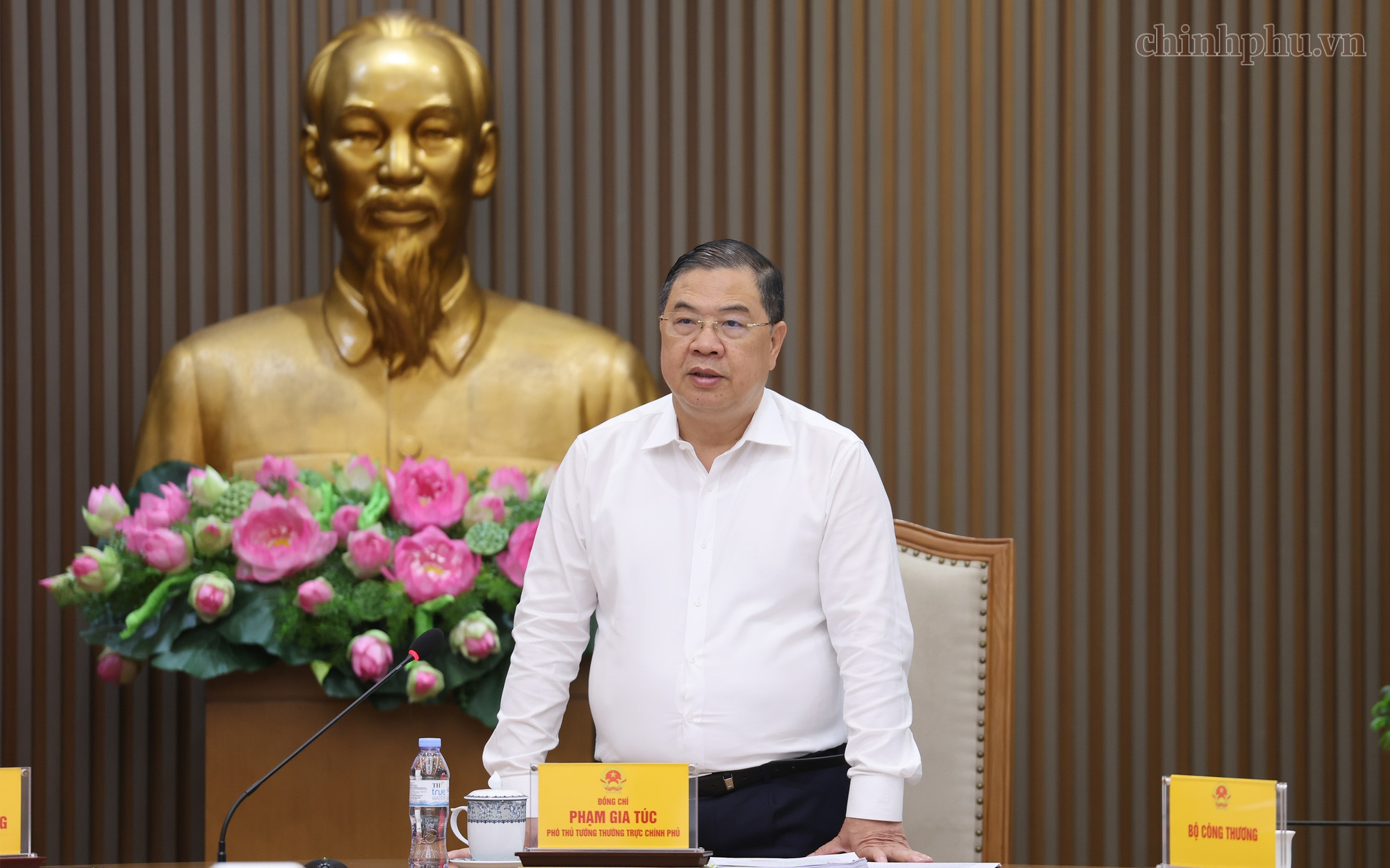 Phát triển thị trường điện cạnh tranh phải gắn với bảo đảm an ninh năng lượng