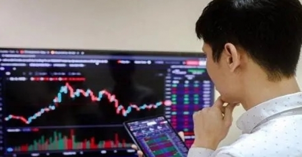 Thị trường chứng khoán ngày 25/8: VN-Index nối dài mạch tăng, nhưng độ rộng thị trường kém tích cực