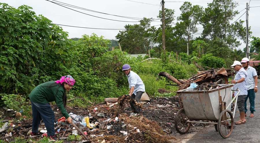 Bảo vệ môi trường, cảnh quan nông thôn xanh-sạch-đẹp ở Điện Biên