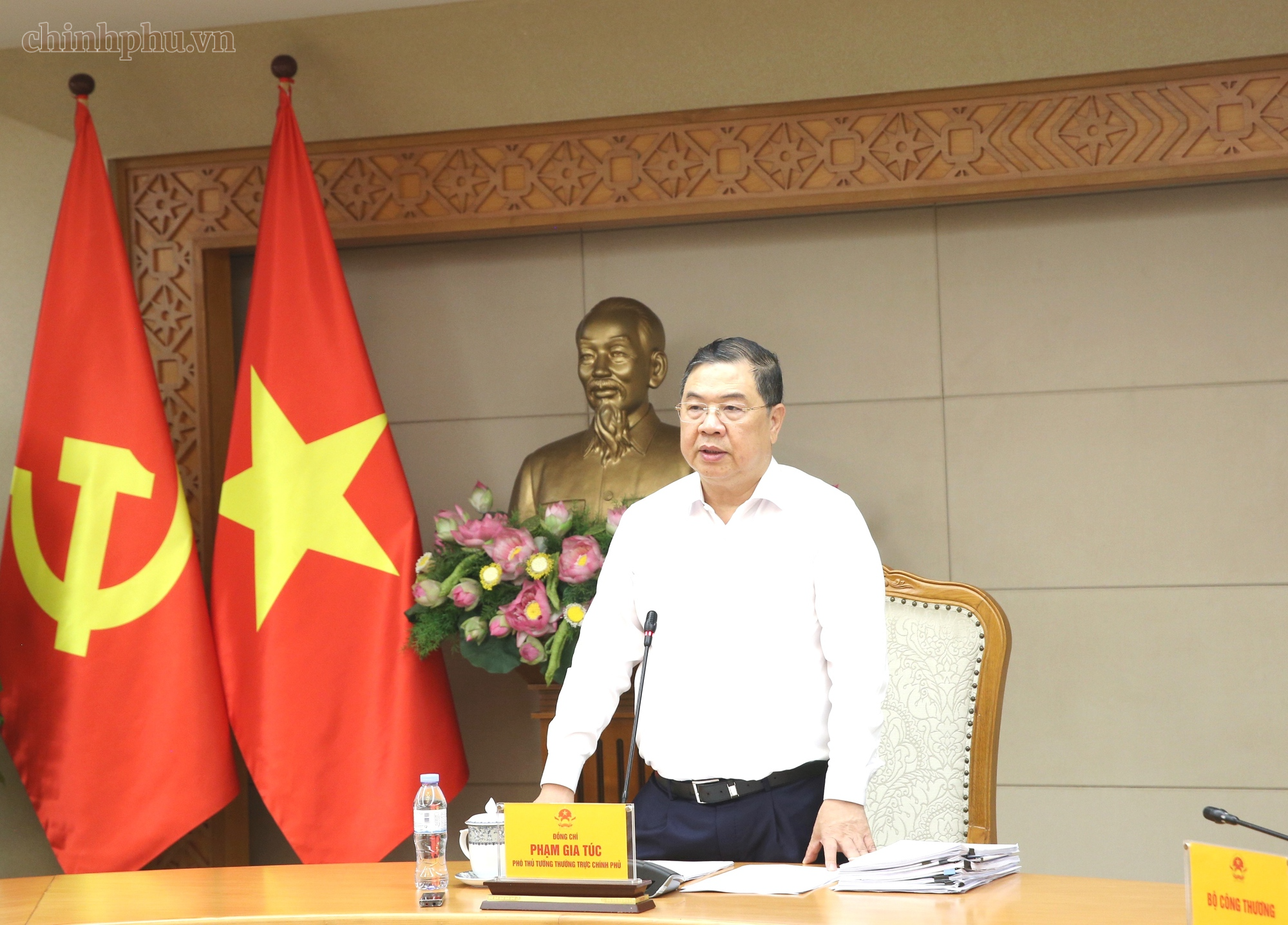 Tháo gỡ khó khăn, đẩy nhanh tiến độ các công trình, dự án trọng điểm ngành năng lượng