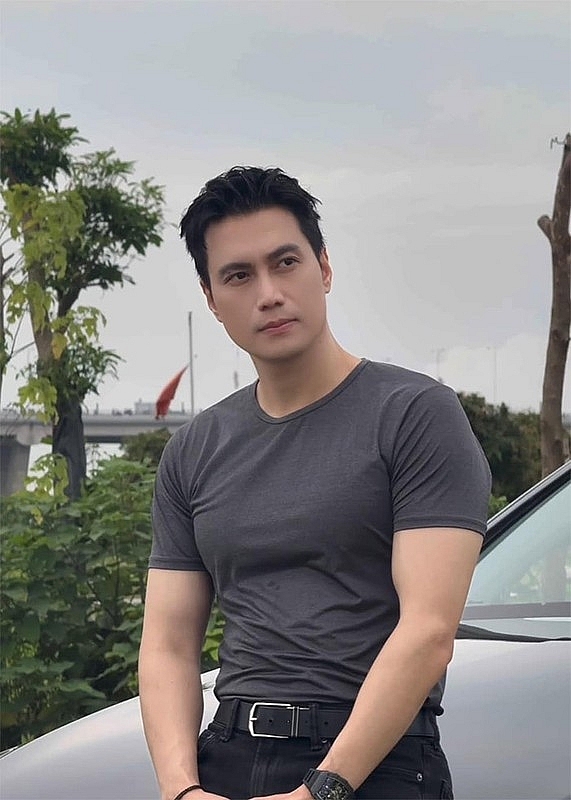 Việt Anh trẻ hơn cả chục tuổi sau 5 năm phẫu thuật thẩm mỹ Việt Anh trẻ hơn cả chục tuổi sau 5 năm phẫu thuật thẩm mỹ