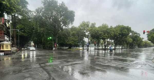 Hà Nội ứng trực 100% nhân lực để xử lý cây xanh, thoát nước và chiếu sáng Hà Nội ứng trực 100% nhân lực để xử lý cây xanh, thoát nước và chiếu sáng