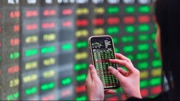 Thị trường chứng khoán ngày 23/9: Thị trường giằng co, thanh khoản xuống thấp