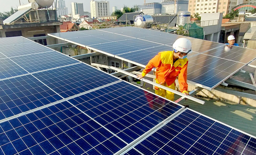 Điện mặt trời mái nhà - thúc đẩy chuyển dịch năng lượng xanh ở Hà Nội Điện mặt trời mái nhà - thúc đẩy chuyển dịch năng lượng xanh ở Hà Nội