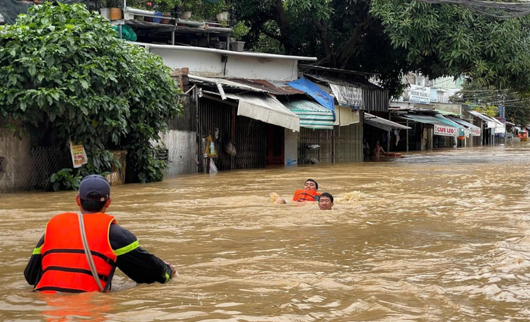 Khánh Hòa: Linh hoạt, sẵn sàng các phương án ứng phó thiên tai