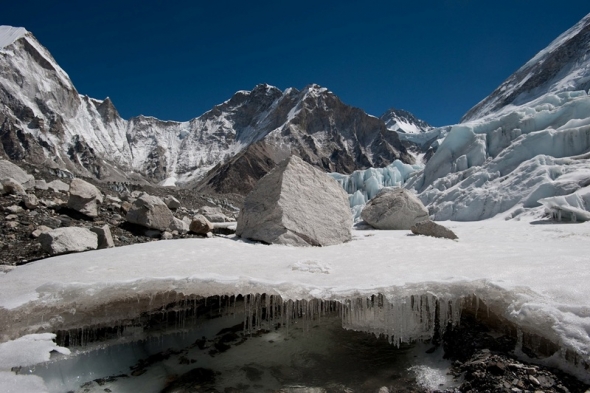 Báo động tình trạng sông băng tan chảy trên dãy Himalaya