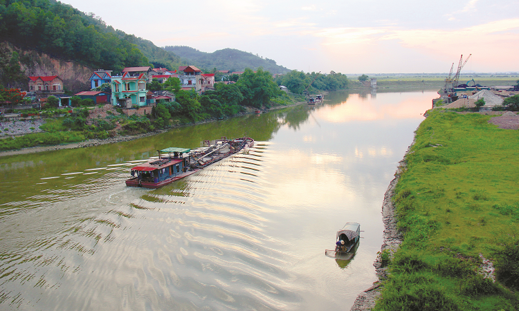 Kiểm soát nguy cơ ô nhiễm nguồn nước trong bối cảnh nguồn thải gia tăng