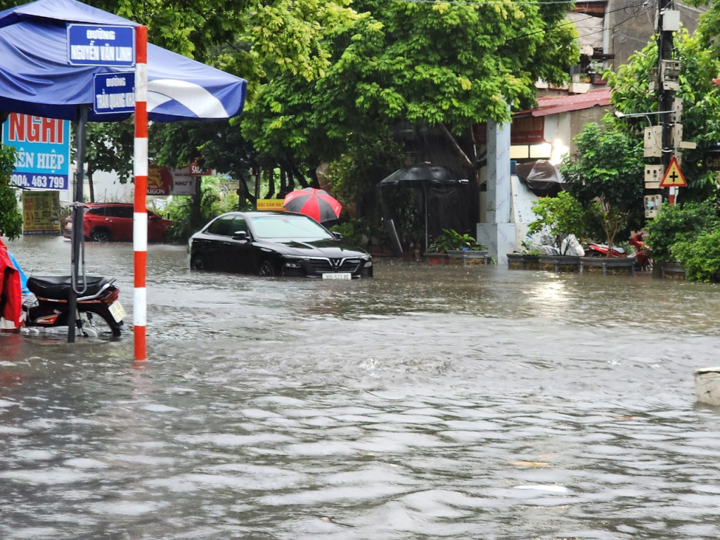 Rà soát hạ tầng thoát nước, chống ngập úng đô thị