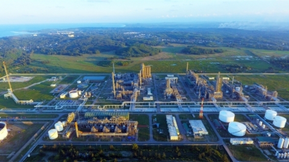 Thị trường chứng khoán ngày 28/9: Nhóm chứng khoán lao dốc, cổ phiếu dầu khí giúp VN Index rút chân