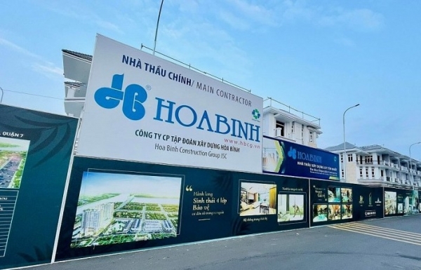 Tập đoàn Xây dựng Hòa Bình thu hồi hơn 300 tỷ đồng công nợ từ FLC Tập đoàn Xây dựng Hòa Bình thu hồi hơn 300 tỷ đồng công nợ từ FLC