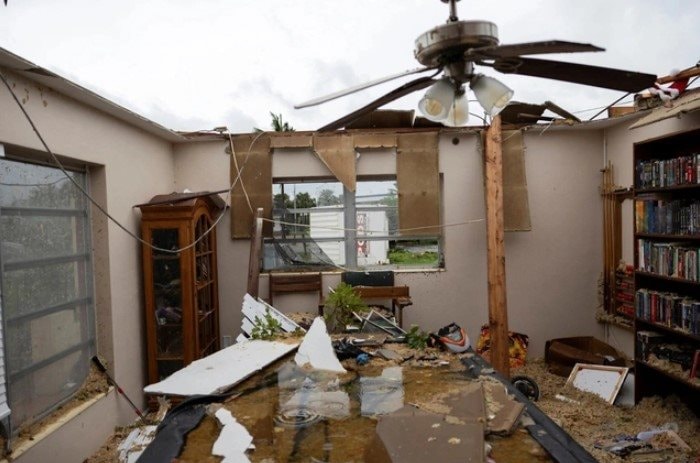 Siêu bão Milton càn quét Florida - Mỹ, nguy cơ xảy ra lốc xoáy, lũ quét nghiêm trọng Siêu bão Milton càn quét Florida - Mỹ, nguy cơ xảy ra lốc xoáy, lũ quét nghiêm trọng