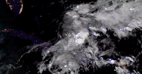 Cuba mất điện trên diện rộng, hàng nghìn người bị ảnh hưởng vì bão Oscar tàn phá