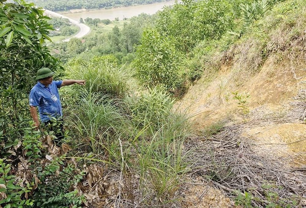 Lũ quét khiến nhiều hộ dân phải di dời khẩn cấp ở Quảng Bình