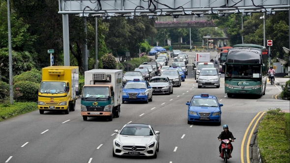 Singapore dừng cấp đăng ký cho xe chạy xăng mới từ năm 2030
