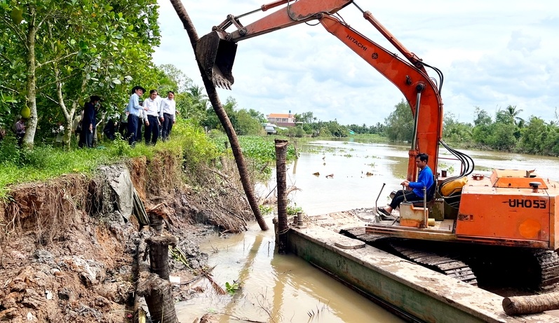 Vĩnh Long huy động mọi nguồn lực khắc phục tình trạng sạt lở bờ sông