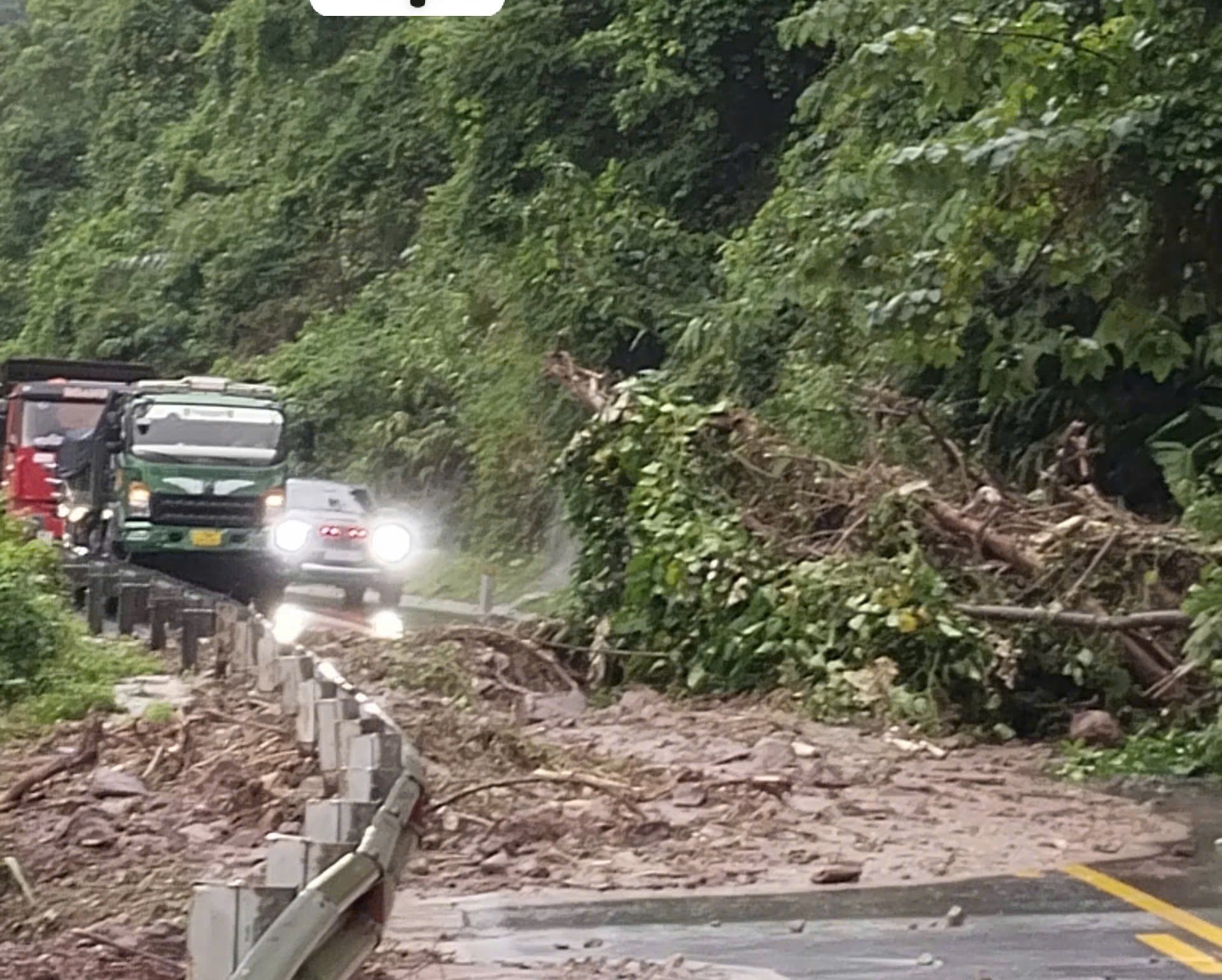 Quảng Trị: Mưa lớn gây ngập, sạt lở tại một số địa phương miền núi