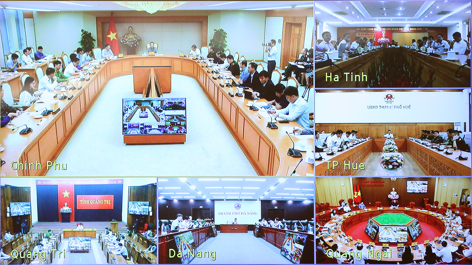 Phó Thủ tướng Trần Hồng Hà chủ trì cuộc họp ứng phó  bão số 12 và mưa lũ, ngập lụt