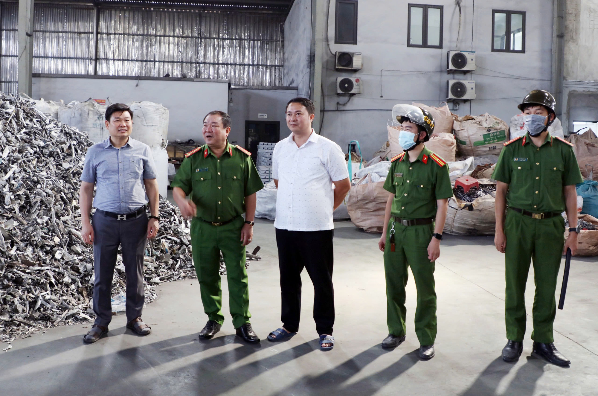 Giám sát chặt chẽ môi trường tại các làng nghề ở Bắc Ninh Giám sát chặt chẽ môi trường tại các làng nghề ở Bắc Ninh