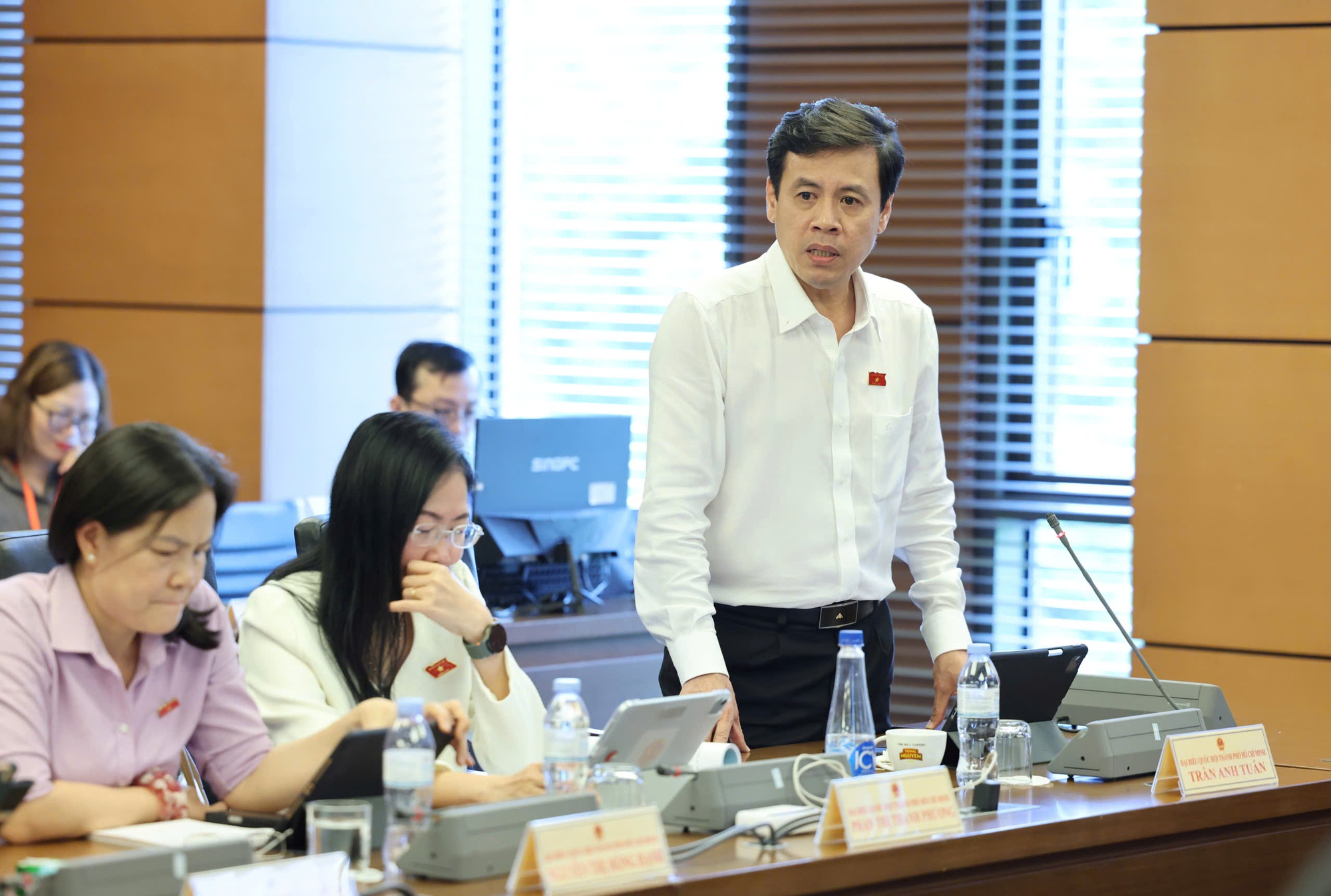 Một nhiệm kỳ vượt thách thức: Dấu ấn điều hành của Chính phủ