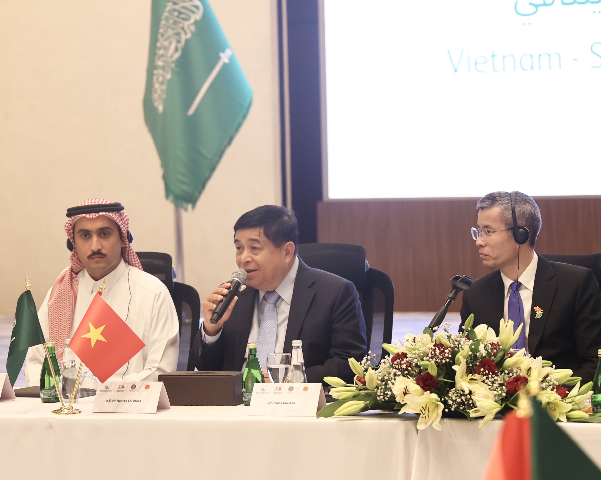 Lấy hợp tác kinh tế làm trọng tâm, đưa quan hệ Việt Nam – Saudi Arabia lên tầm cao mới